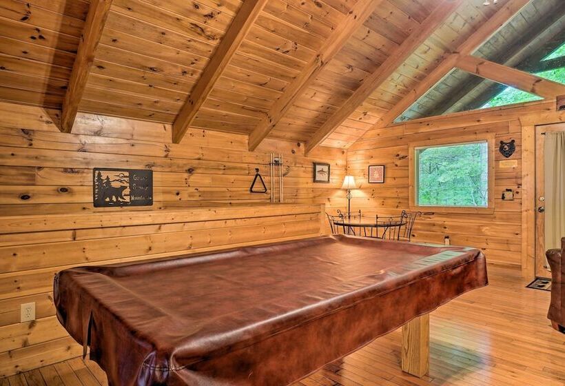 Mountain Dream Cabin  W/ Deck, 7 Mi To Gatlinburg