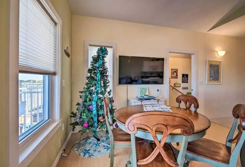 Oceanfront Oasis In Cedar Key W/ 2 Balconies!