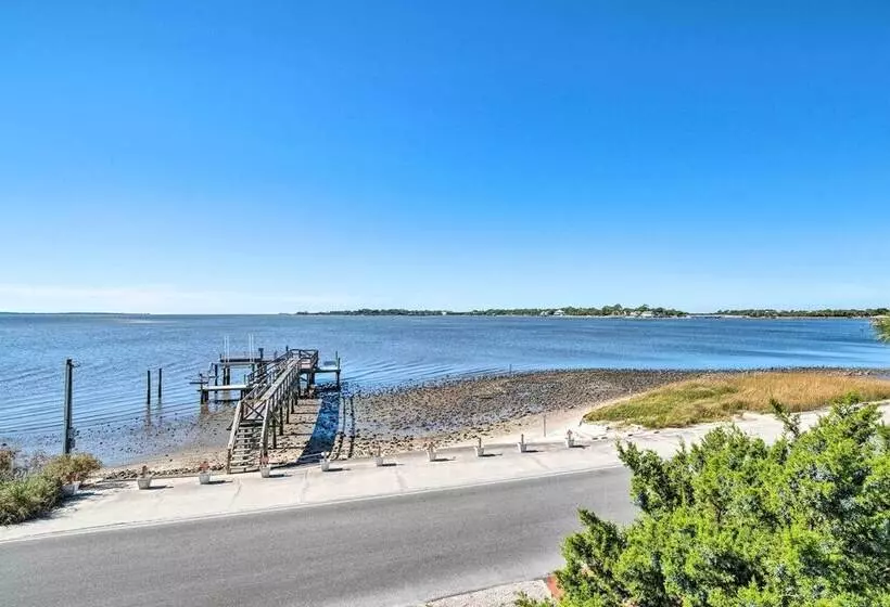Oceanfront Oasis In Cedar Key W/ 2 Balconies!