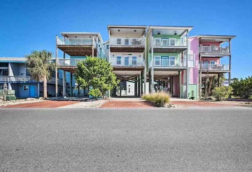 Oceanfront Oasis In Cedar Key W/ 2 Balconies!