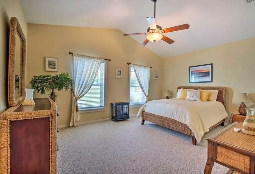 Oceanfront Oasis In Cedar Key W/ 2 Balconies!