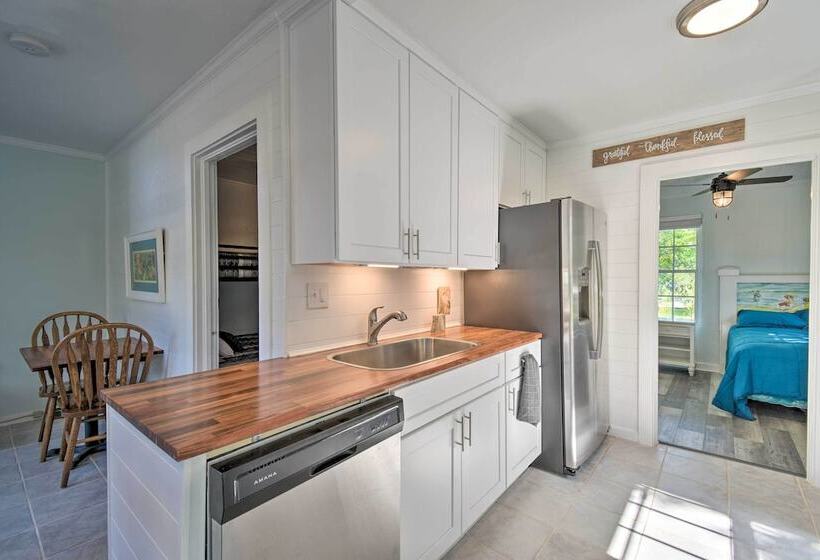 Pelican Splash Retreat On Bon Secour River!