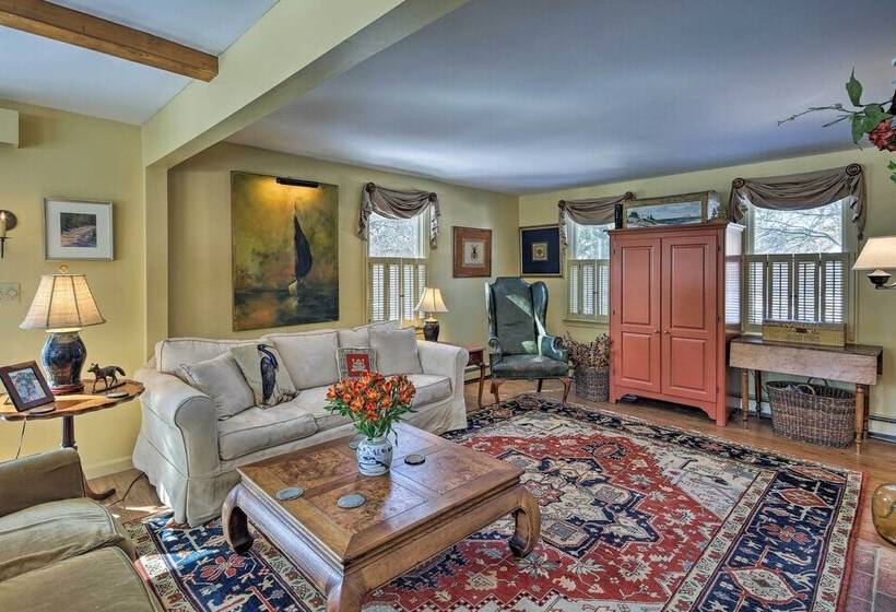 Pet Friendly Cape Cod Home W/ Deck 2 Mi To Beaches
