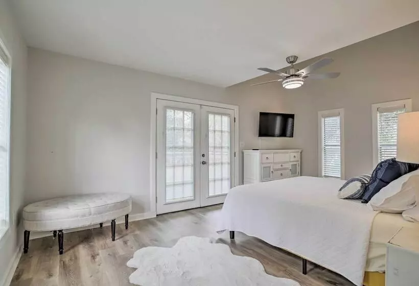 Pet Friendly Cottage, 3 Blocks To Main St!