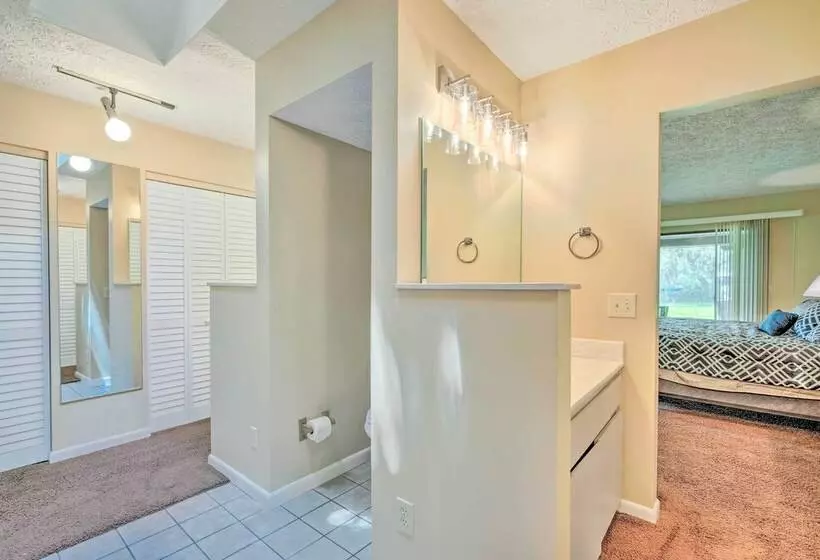 Pet Friendly Inglis Retreat W/ Lake + Dock!