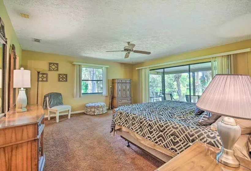 Pet Friendly Inglis Retreat W/ Lake + Dock!