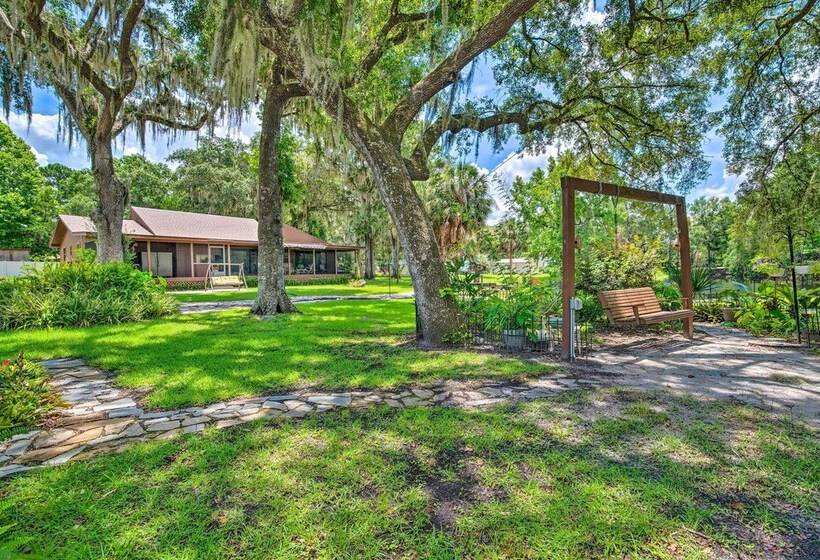 Pet Friendly Inglis Retreat W/ Lake + Dock!