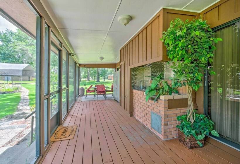 Pet Friendly Inglis Retreat W/ Lake + Dock!