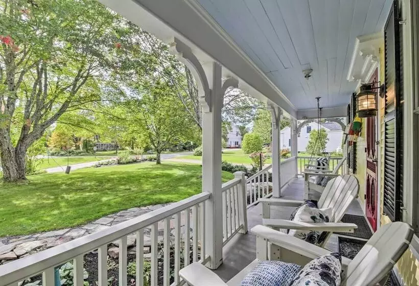 On Site Pond: Spacious Family Home In Jefferson!