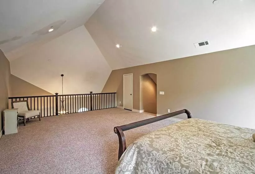 Roomy Home W/ Deck, 5 Mi To Lake Arrowhead Village