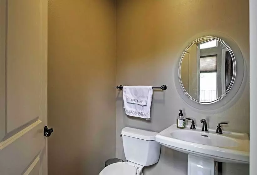 Roomy Home W/ Deck, 5 Mi To Lake Arrowhead Village