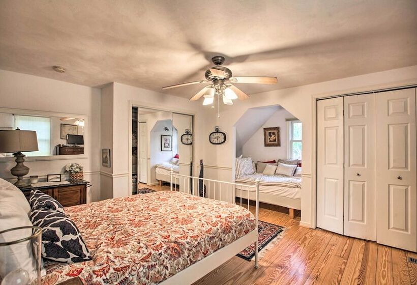 Spacious Faber Home W/ Yard, Steps To Winery!