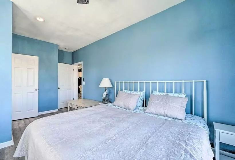 Spacious North Topsail Family Home With 2 Decks