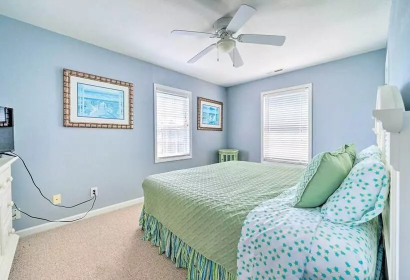 Spacious North Topsail Family Home With 2 Decks