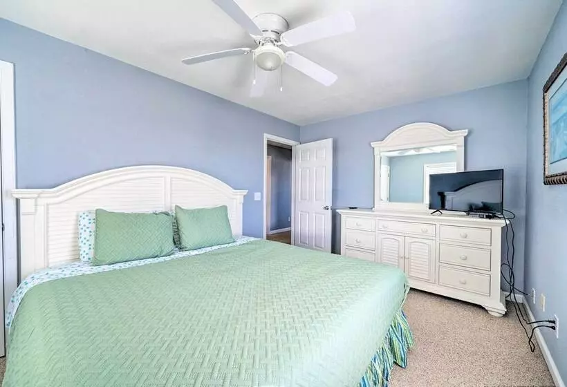 Spacious North Topsail Family Home With 2 Decks