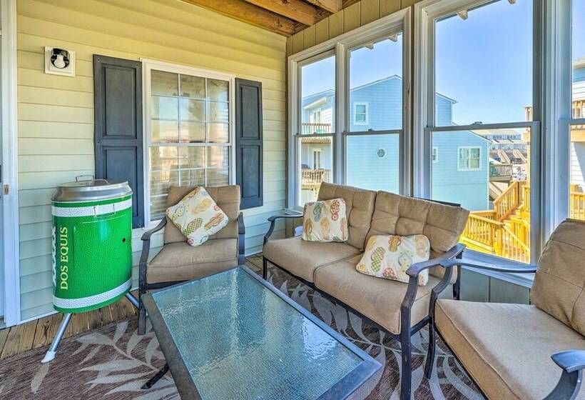 Spacious North Topsail Family Home With 2 Decks