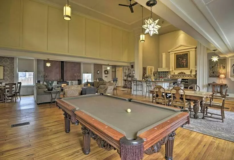 Spacious Pet Friendly Home   Near Dundee Wineries!