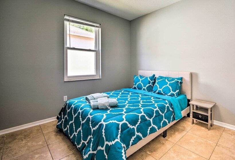 Sunny Clermont Retreat W/ Lanai: 12 Mi To Disney!