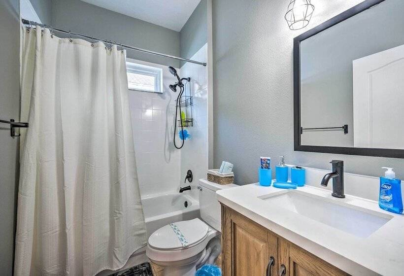 Sunny Clermont Retreat W/ Lanai: 12 Mi To Disney!