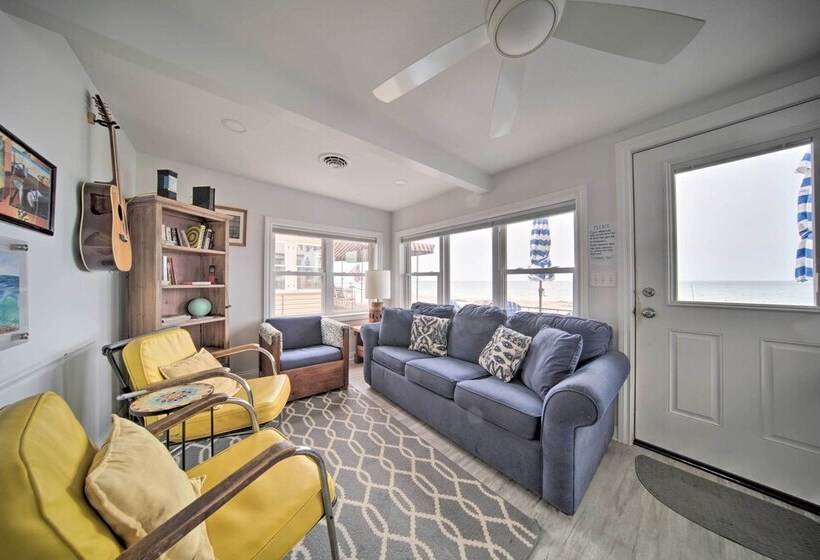 Waterfront Lake Erie Cottage Near Presque Isle!