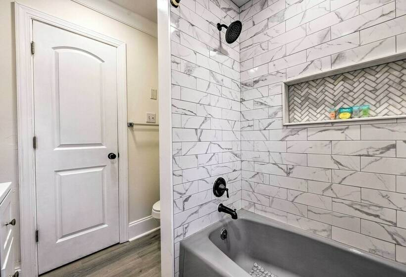 Updated Charlotte Home W/ Yard, Fire Pit!