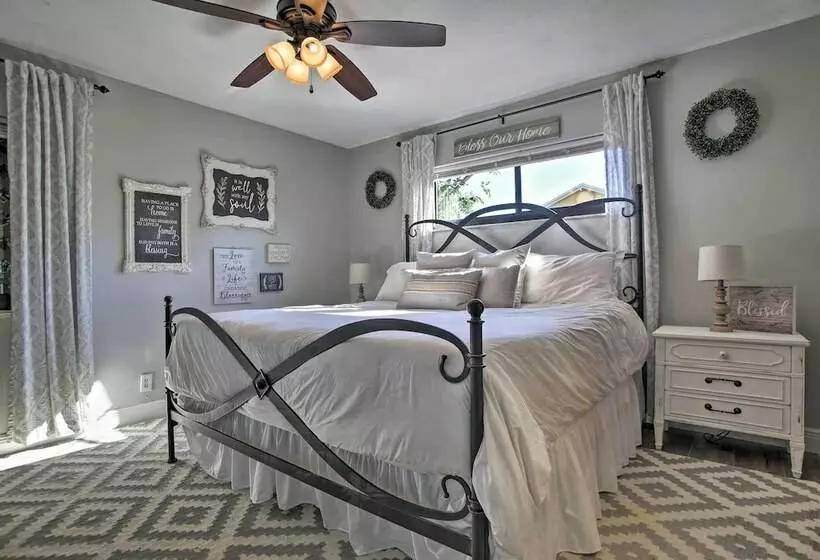 Updated Home With Pool < 9 Miles To Pompano Beach!