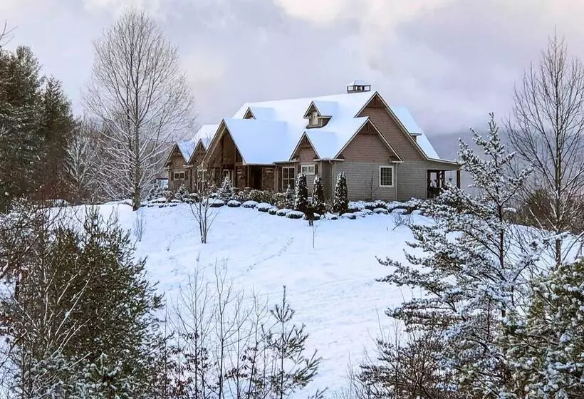 Upscale Mountain Escape W/ View, 10 Mi To Dwtn!