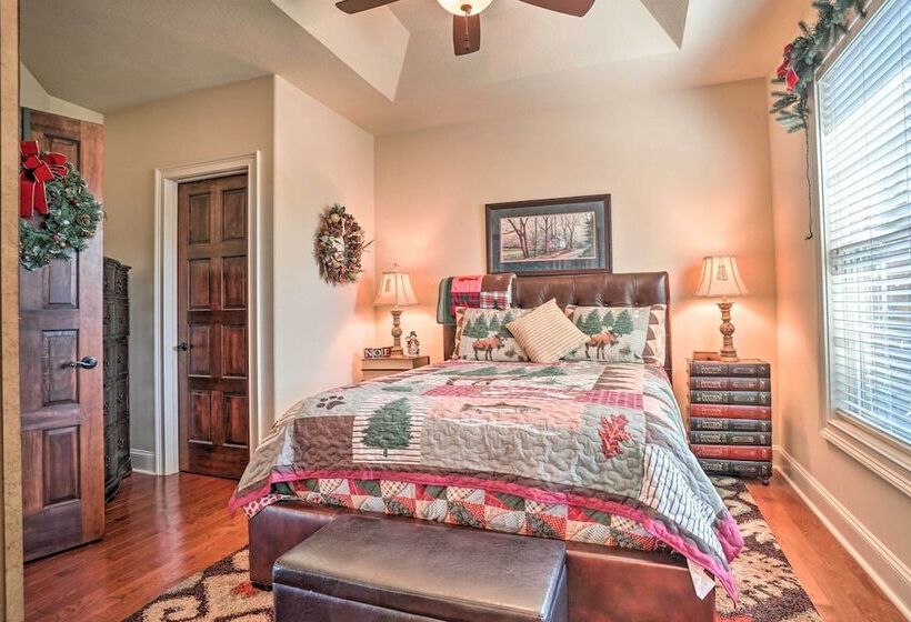 Upscale Mountain Escape W/ View, 10 Mi To Dwtn!