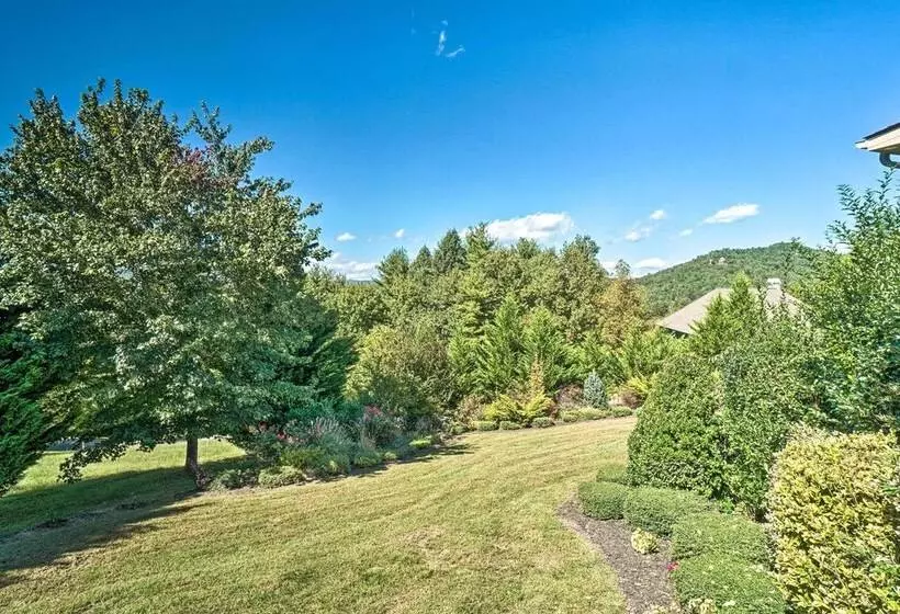 Upscale Mountain Escape W/ View, 10 Mi To Dwtn!