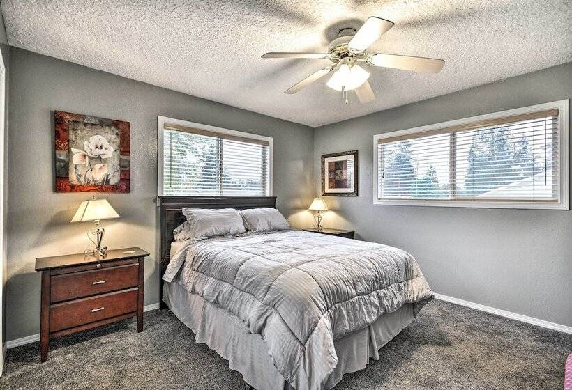 Vancouver Home W/ Hot Tub < 15 Mi To Portland!