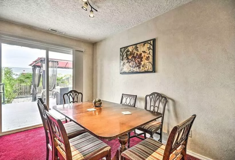 Vancouver Home W/ Hot Tub < 15 Mi To Portland!