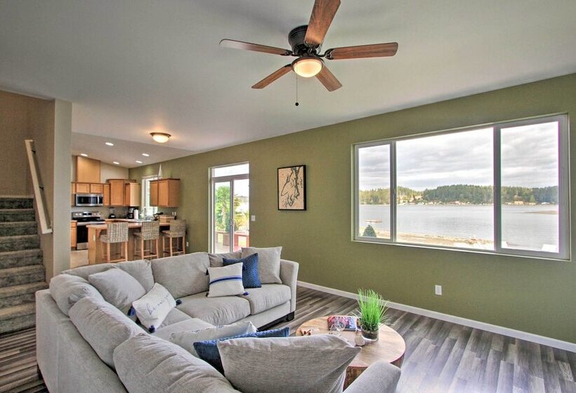 Waterfront Allyn Home With Fire Pit + 2 Kayaks!