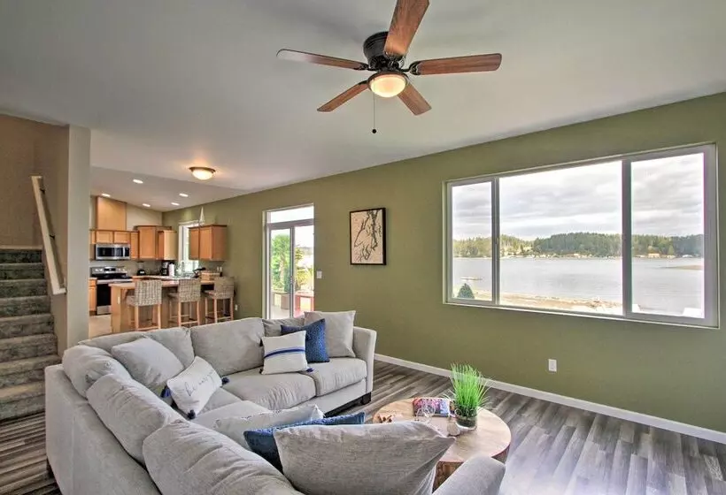 Waterfront Allyn Home With Fire Pit + 2 Kayaks!