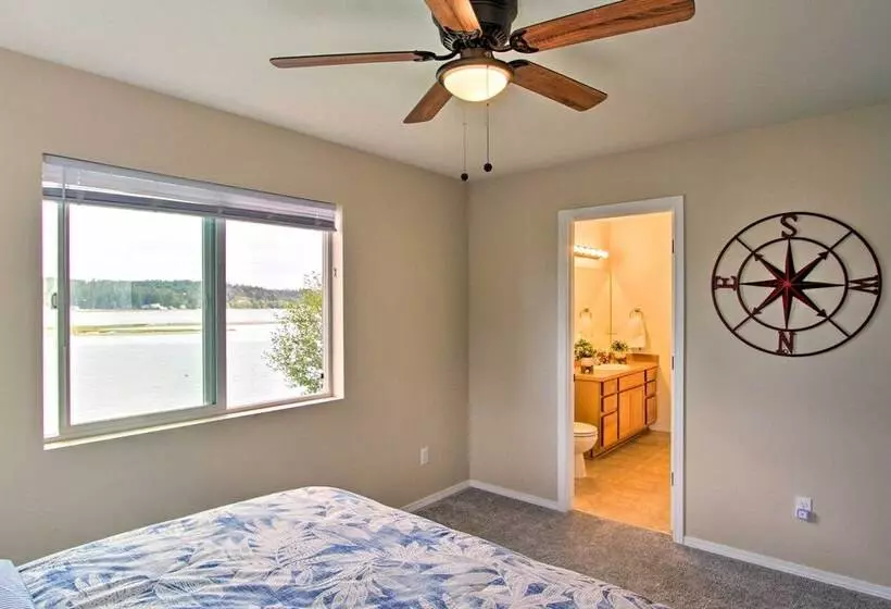 Waterfront Allyn Home With Fire Pit + 2 Kayaks!