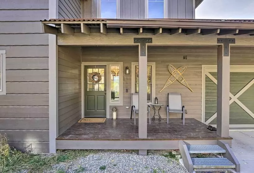Winter Park Area Cabin, Hot Tub & Mountain Views!