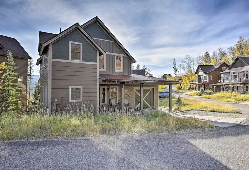 Winter Park Area Cabin, Hot Tub & Mountain Views!