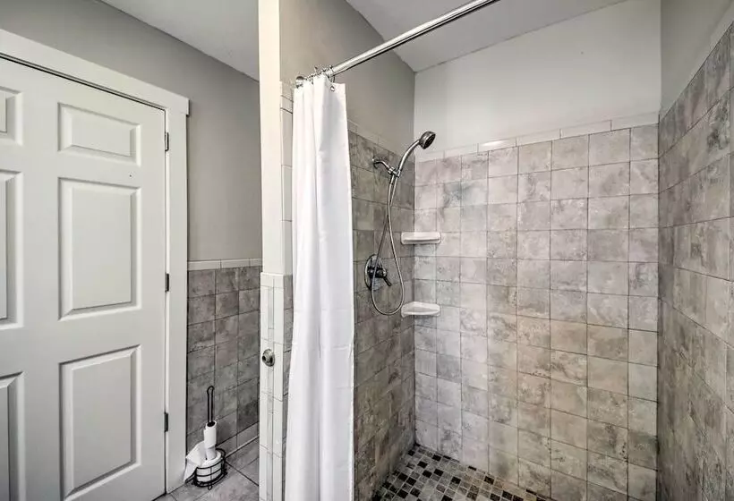 1872 Bethlehem Home W/ View Of Ohio River!