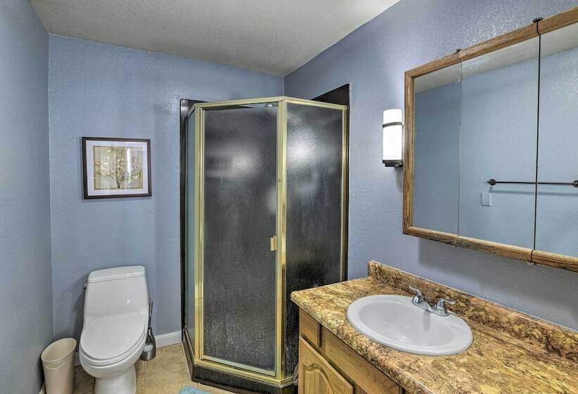 Near Downtown & Fishing: Anchorage Escape!