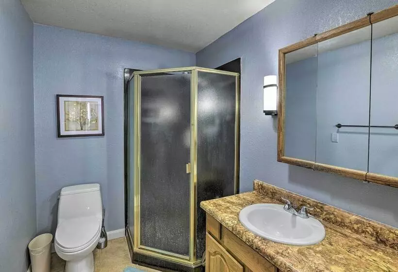 Near Downtown & Fishing: Anchorage Escape!