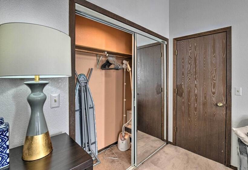 Near Downtown & Fishing: Anchorage Escape!