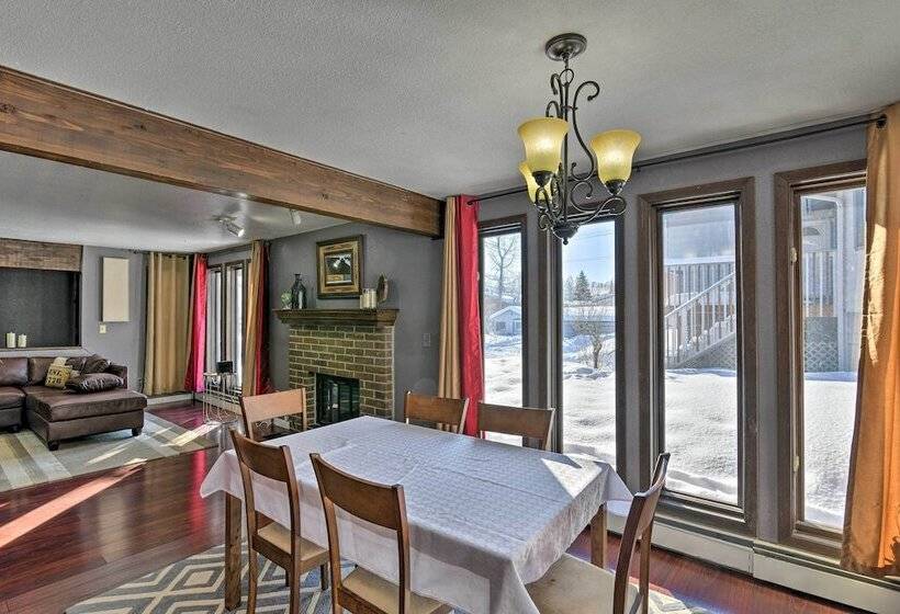 Near Downtown & Fishing: Anchorage Escape!