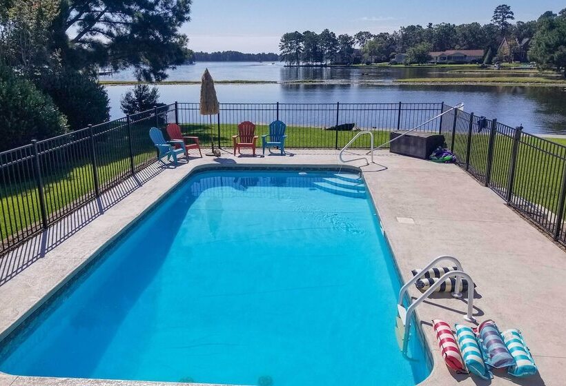 Carolina Lakes Family Home W/ Pool, Kayaks & Dock!
