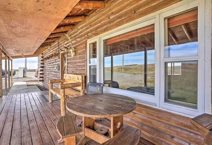 Secluded Belle Fourche Cabin: Group Friendly!