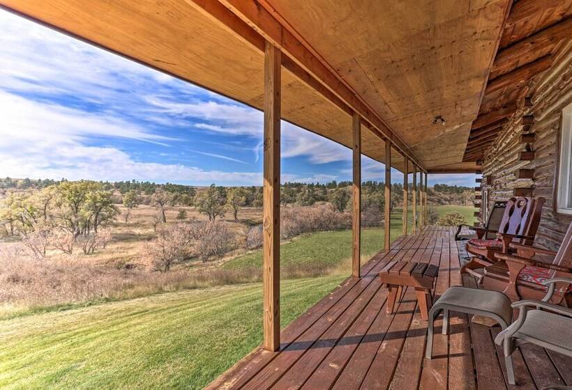 Secluded Belle Fourche Cabin: Group Friendly!