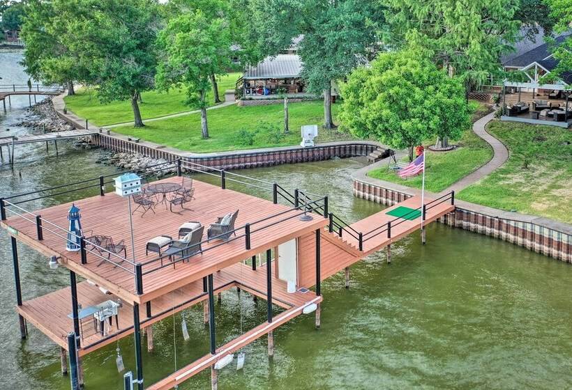Private Dock & Sunset Views: Gun Barrel City Home