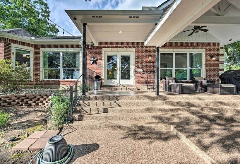 Private Dock & Sunset Views: Gun Barrel City Home