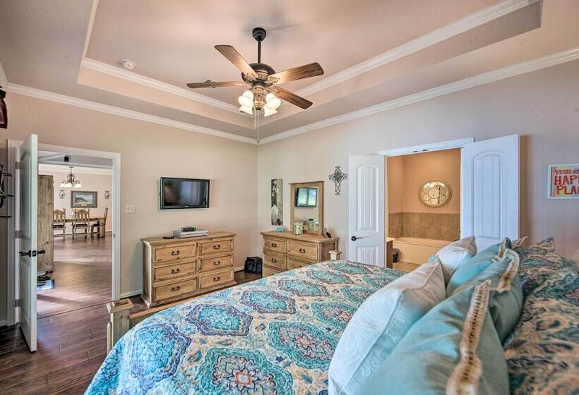 Private Dock & Sunset Views: Gun Barrel City Home