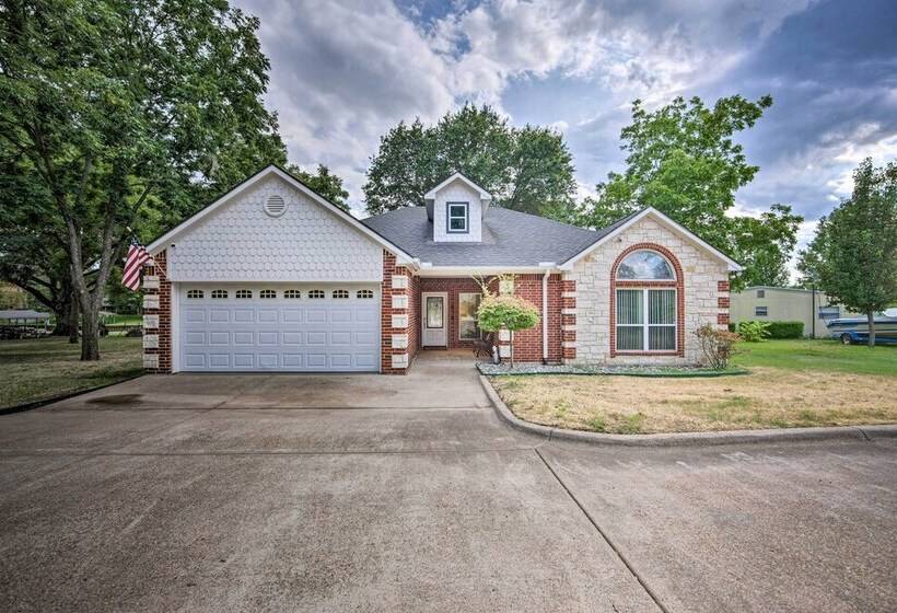 Private Dock & Sunset Views: Gun Barrel City Home