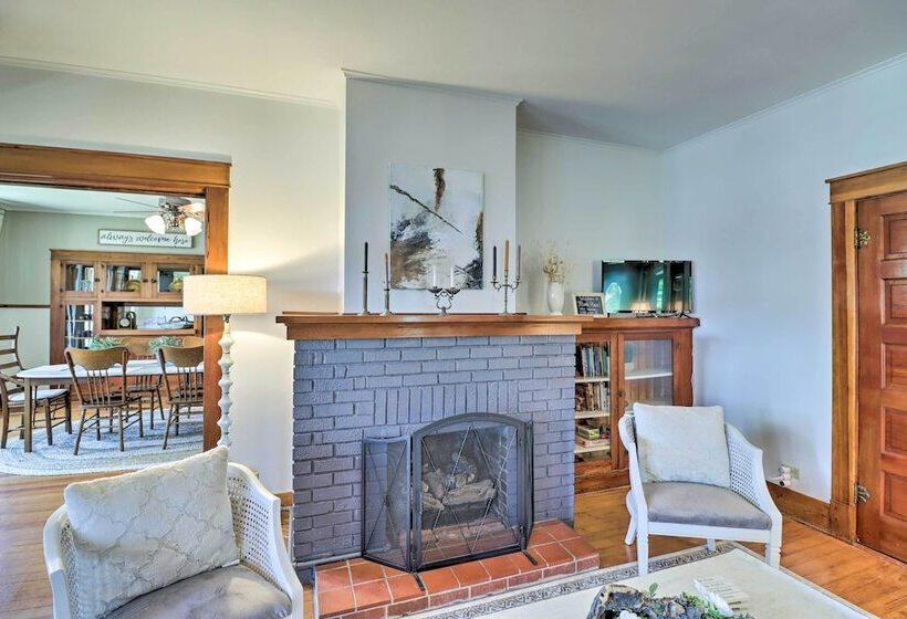 Historic Mountain Home Haven W/ Large Yard!