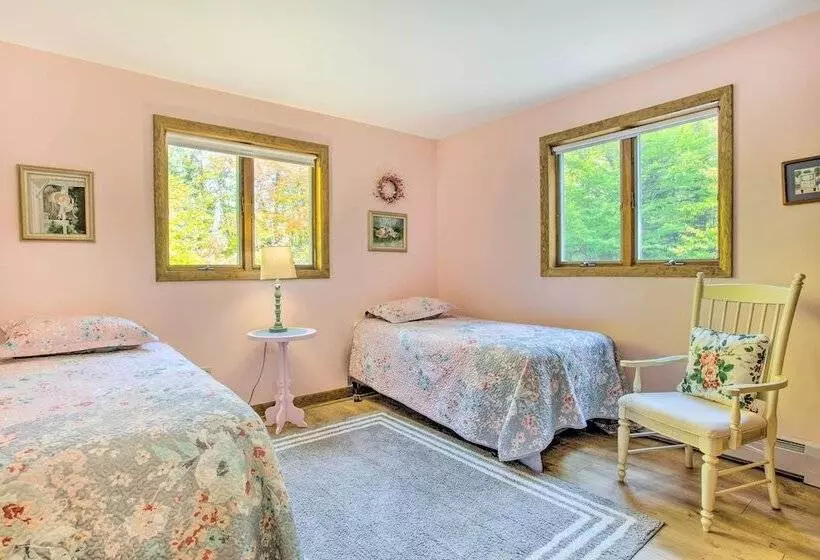 Pet Friendly Gilford Home: 3 Mi To Gunstock & Lake
